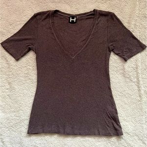 Maroonish Purple Basic V-neck Short Sleeve T-shirt!